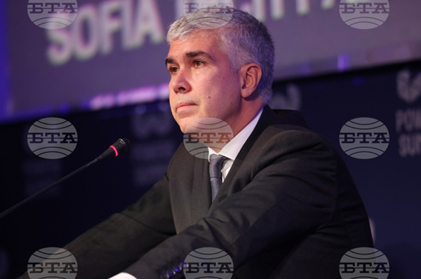 БТА: Minister Says Bulgaria Should Press Ahead with Electricity Market Liberalization