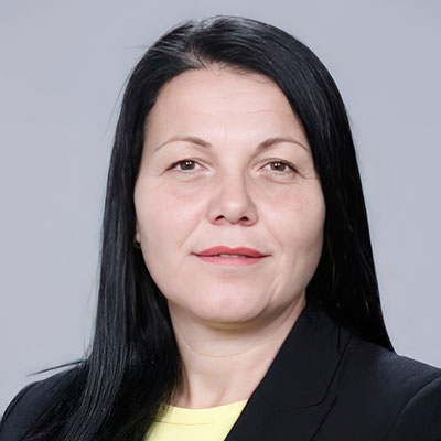 Надя Петрова